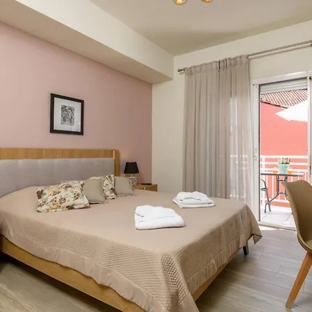 Finikes Pensionat Thassos