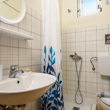 Finikes Pensionat Thassos