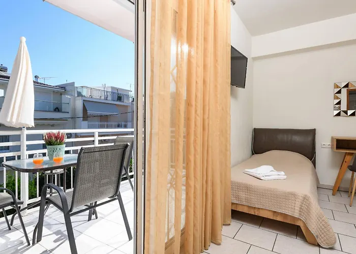 Finikes Pensiune Limenas (Thasos)