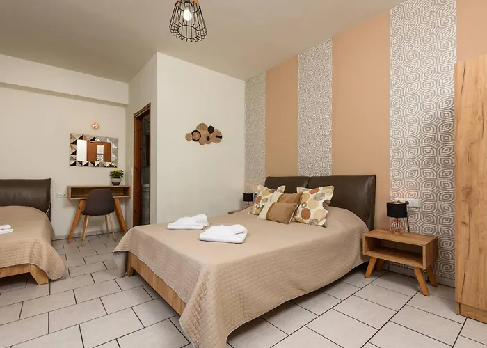 Finikes Pensiune Limenas (Thasos)